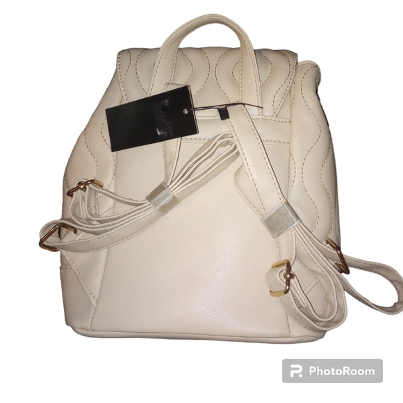 Alexis Bendel Women’s Vegan Leather Quilted Everyday Backpack for travel - Picture 3 of 10